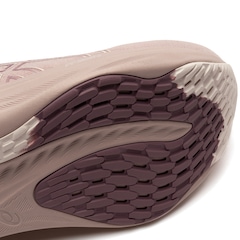 Tênis ASICS Gel-Nimbus 26 Feminino - Video 1