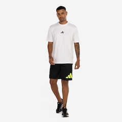 Bermuda Masculina adidas Big Logo - Foto 5