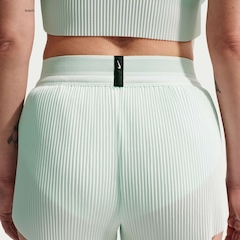Short Feminino Nike Dri-Fit ADV MR 3IN - Foto 4