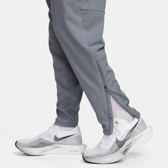 Calça Masculina Nike Dri-Fit Challenger Woven - Foto 6