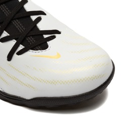 Chuteira Society Infantil Nike Phantom Luna II Club - Foto 8