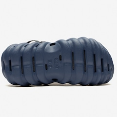 Sandália Crocs Echo Clog - Foto 6