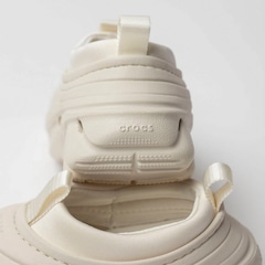 Sandália Crocs Echo Storm - Foto 4