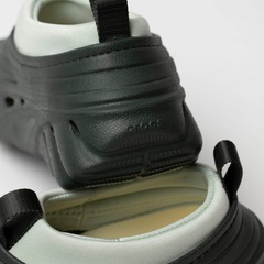 Sandália Crocs Echo Storm - Foto 5