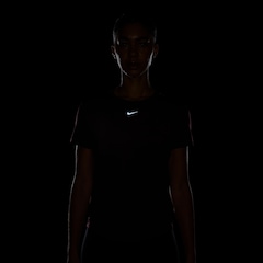 Camiseta Feminina Nike Manga Curta Dri-fit One Classic - Foto 6