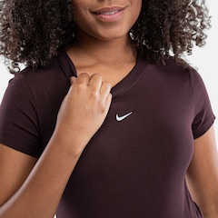 Camiseta Nike Sportswear Chill Knit Feminina - Foto 5