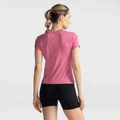 Camiseta Feminina Nike Manga Curta Chill Knit - Foto 2