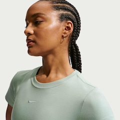 Camiseta Nike Sportswear Chill Knit Feminina - Foto 4