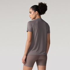 Camiseta Feminina ASICS Manga Curta Respirável - Foto 2