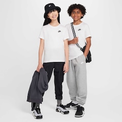Camiseta Juvenil Nike Manga Curta Sportswear Embroidered Future - Foto 3