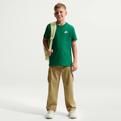 Camiseta Juvenil Nike Manga Curta Sportswear Embroidered Future - Foto 3