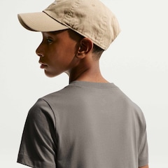 Camiseta Juvenil Nike Manga Curta Sportswear Embroidered Future - Foto 3