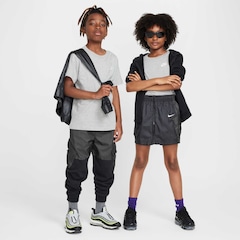 Camiseta Juvenil Nike Manga Curta Sportswear Embroidered Future - Foto 4