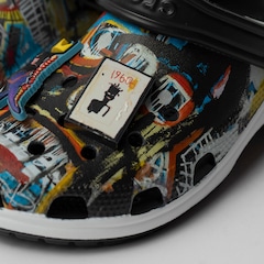Sandália Crocs Basquiat Classic Clog - Foto 2