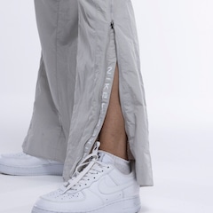 Calça Nike Sportswear Collection Repel Zip On The Go - Foto 6