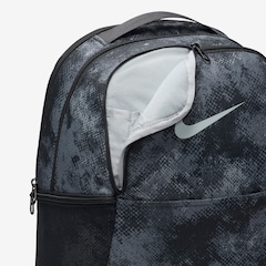Mochila Nike Brasilia 95 Camo AOP 24 Litros - Foto 7