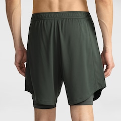 Bermuda Masculina ASICS Malha 2 em 1 Elástico Logo - Foto 2