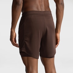 Bermuda Masculina ASICS Malha 2 em 1 Elástico Logo - Foto 2