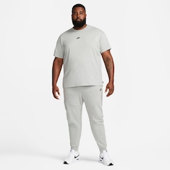 Camiseta Nike Manga Curta Sportswear Premium Essential - Foto 7