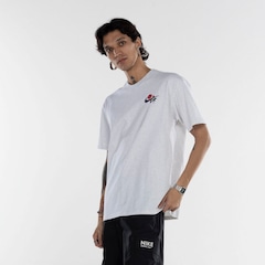 Camiseta Nike Manga Curta Sportswear Tee M90 OC LB - Foto 3