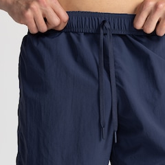 Bermuda Masculina ASICS Logo Estourado - Foto 7