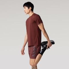 Bermuda Masculina ASICS Logo Estourado - Foto 1