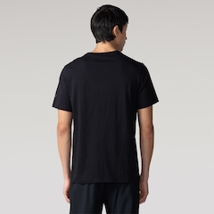 Camiseta Masculina ASICS Manga Curta Algodão Misto - Foto 2
