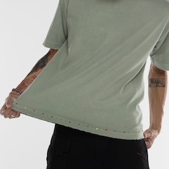 Camiseta Piet Manga Curta Gems Distressed Tee Olive - Foto 5