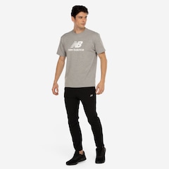 Camiseta Masculina New Balance Manga Curta Essentials - Foto 4