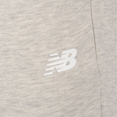 Calça New Balance Felpa Essentials Feminina - Foto 3