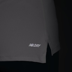 Camiseta Feminina New Balance Manga Curta Sport Essentials - Foto 6