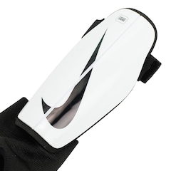 Caneleiras de Futebol Nike Charge Júnior - Foto 3