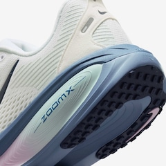 Tênis Nike Vomero 18 Feminino - Foto 7