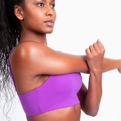 Top Fitness com Bojo Removível adidas Baixa Sustentação Essentials Adulto - Foto 3