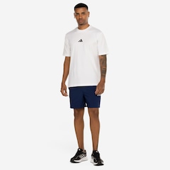 Camiseta Básica adidas Logo Pequeno - Masculina - Foto 4