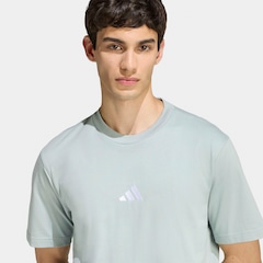 Camiseta Básica adidas Logo Pequeno - Masculina - Foto 5