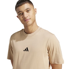 Camiseta Básica adidas Logo Pequeno - Masculina - Foto 4