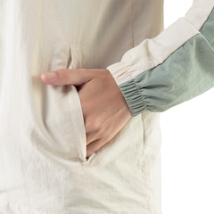 Jaqueta Feminina Recortes Forro Plana ASICS - Foto 4