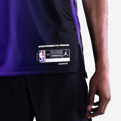 Camiseta Regata De'Aaron Fox NBA Nike Sacramento Kings Statement Edition - Video 1