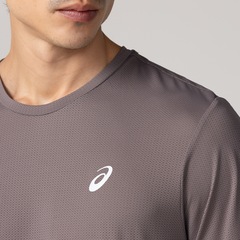 Camiseta ASICS Mesh Respirável Masculina - Foto 4