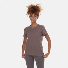 Camiseta Asics Malha Spiral - Feminina - Foto 4