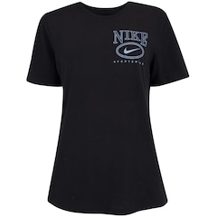 Camiseta Nike Sportswear Club Essential Feminina - Video 1