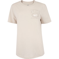 Camiseta Nike Sportswear Club Essential Feminina - Foto 1