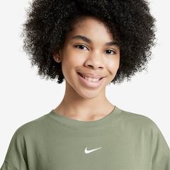 Camiseta Nike Sportswear Essentials Juvenil - Foto 3