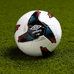 Bola De Futebol De Campo Umbro Tristar - Foto 2