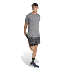 Bermuda adidas 2 Em 1 Own The Run Spray Dye Masculina - Foto 3