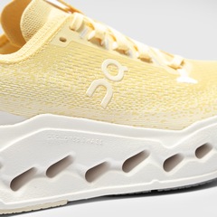 Tênis Feminino On Running Cloudsurfer Max - Foto 4