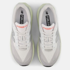 Tênis Feminino New Balance Fuelcell Rebel V5 - Foto 5