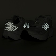 Tênis Feminino New Balance Fuelcell Rebel V5 - Video 1