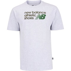 Camiseta New Balance Athletics Relaxed Premium Chest Logo Masculina - Video 1